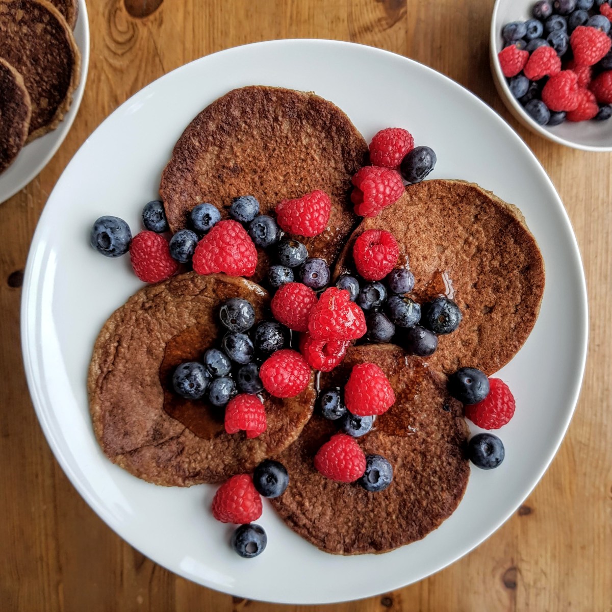 Oat and banana&nbsp;pancakes