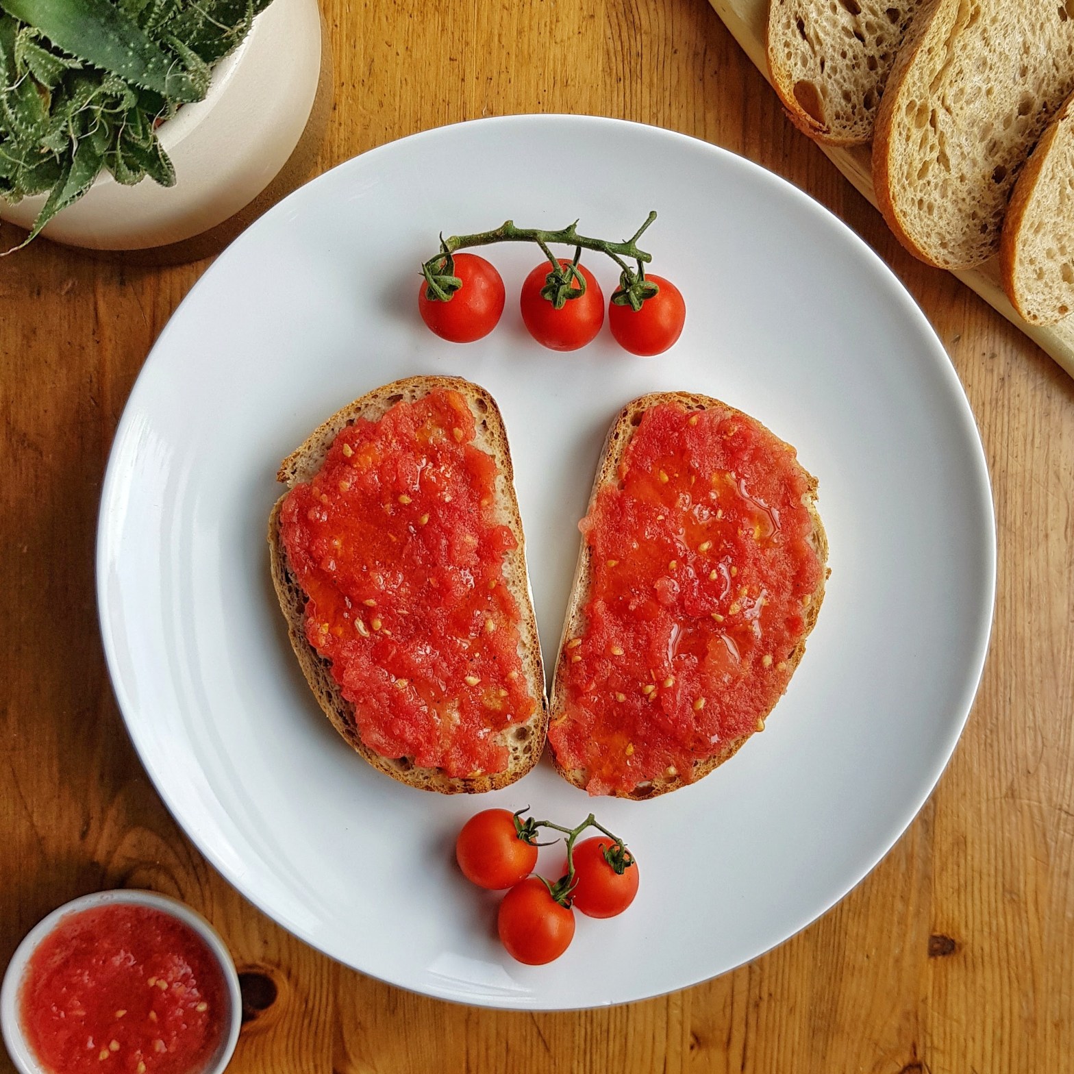 Tostadas con tomate recipe by FitFreshBites